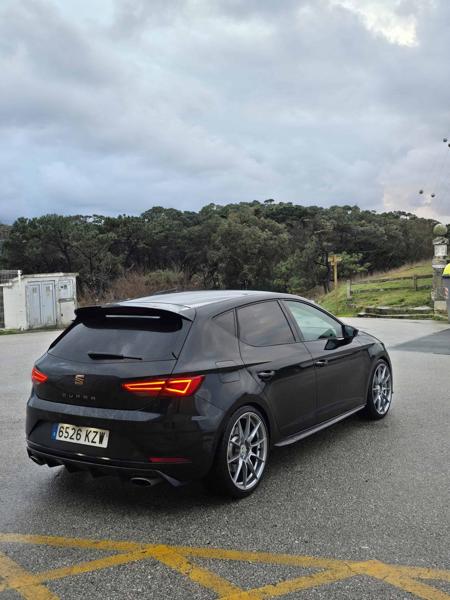 SEAT Leon Cupra Black Carbon (2019)
