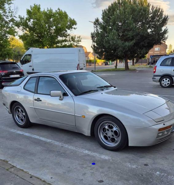 Porsche 944 Turbo (1986)