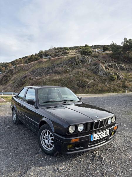 BMW 325i E30 (1990)