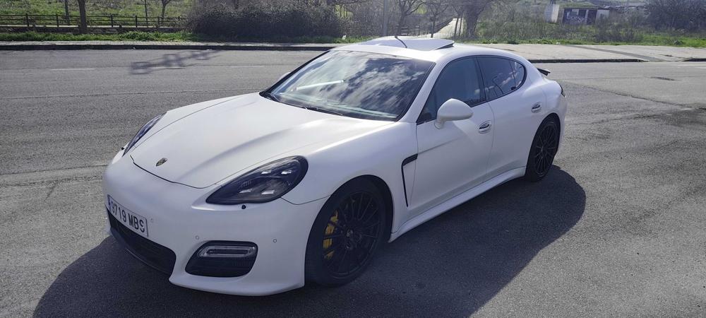 Porsche Panamera turbo (2012)