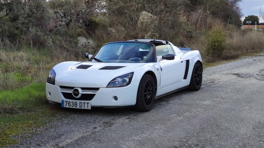 Opel Speedster (2002)