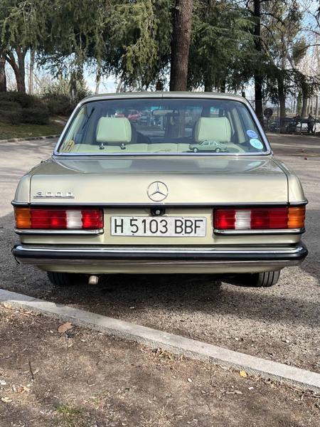 Mercedes-Benz W123 300D (1983)