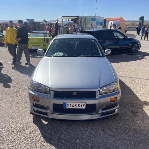 Nissan Skyline r34 (2000)