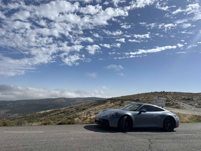 Porsche 911 992 2 Carrera 4 GTS (2025)