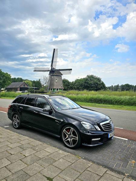 Mercedes-Benz E63 AMG (2010)