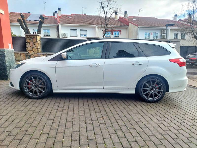 Ford FOCUS ST MK3 250cv SPORTBREAK (2014)
