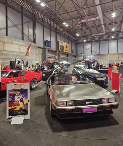 DeLorean DELOREAN DMC12 (1981)