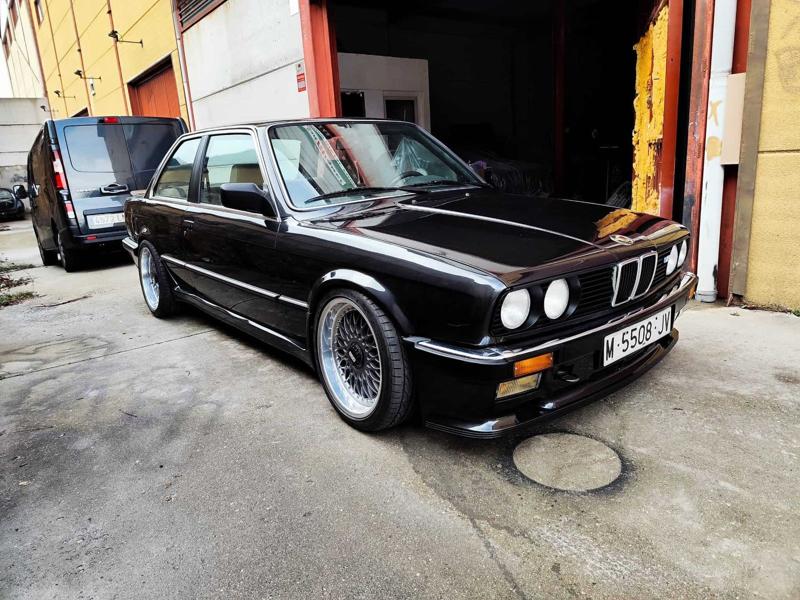 BMW E30 (1984)