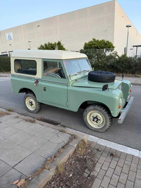 Land Rover Santana 88 (1982)
