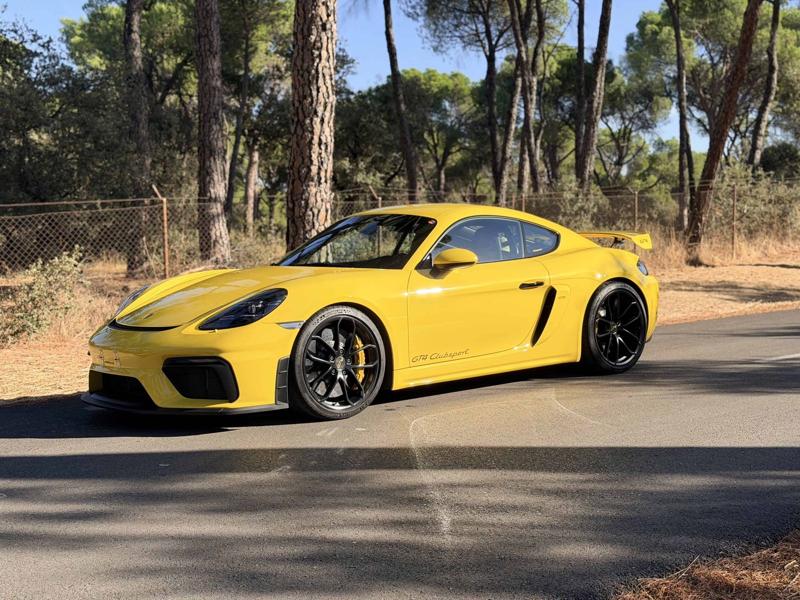 Porsche 718 Cayman GT4 (2021)