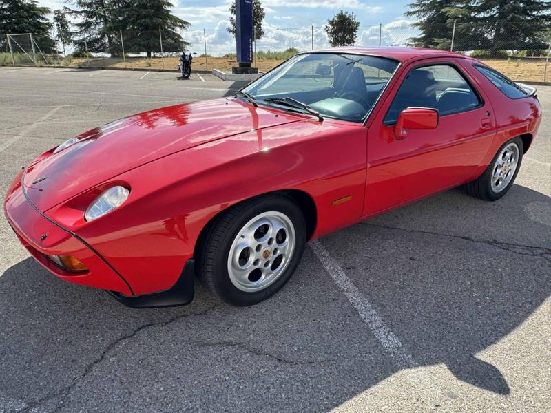 Porsche 928S (1983)