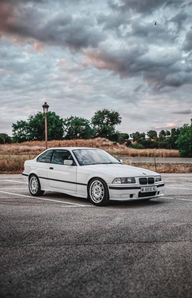 BMW 320i coupe E36 (1992)