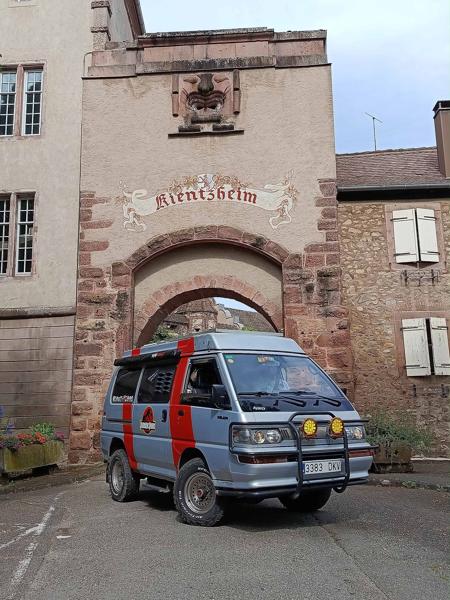 Mitsubishi Delica StarWagon (1992)