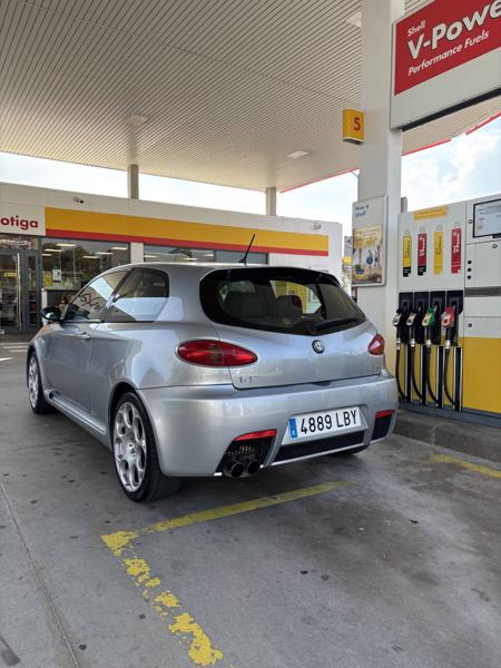 Alfa Romeo 147 GTA (2003)