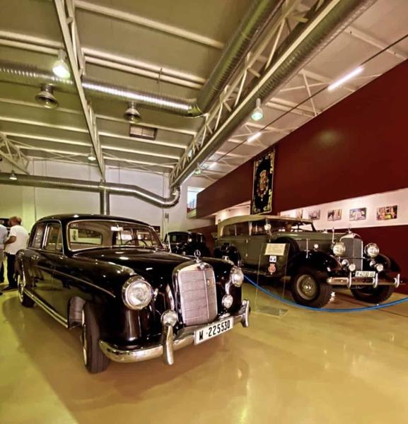 Mercedes-Benz 220 S Ponton (1958)