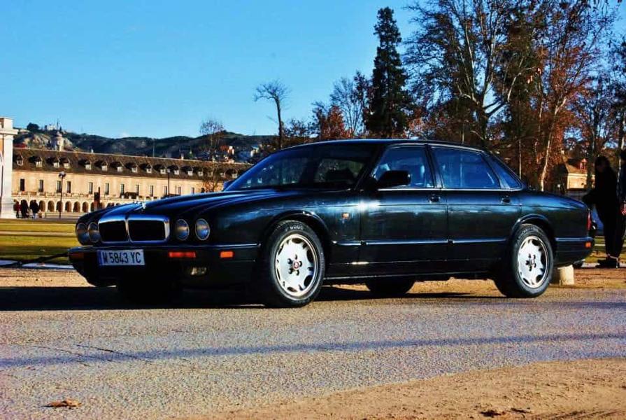 Jaguar XJ (1996)