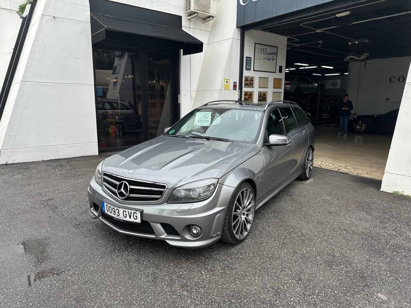 Mercedes-Benz C63 AMG (2010)