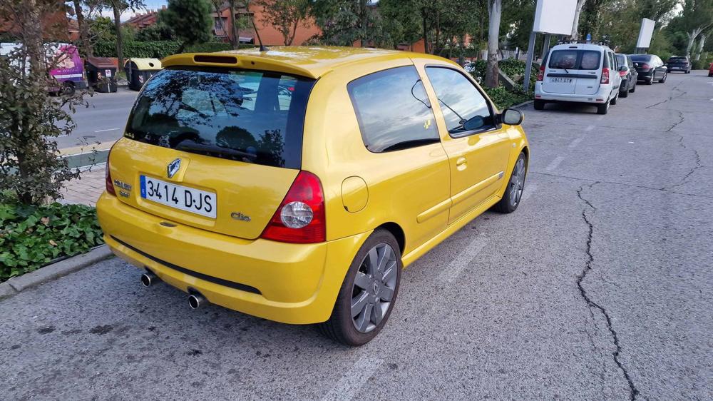 Renault Clio sport 182 (2005)